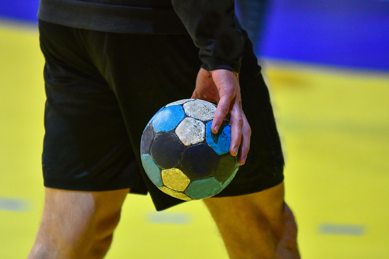 Handball player holding a ball